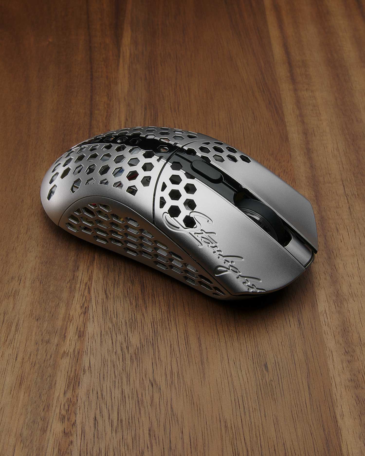 驚きの値段で Finalmouse TenZ Starlight Tenz - the Mouse M Small ...